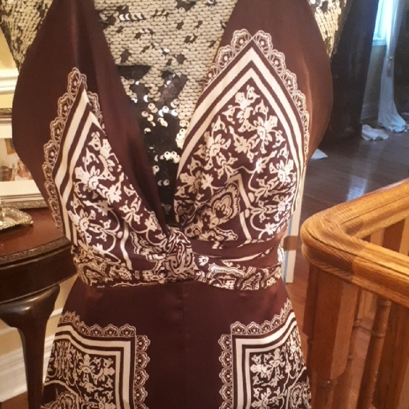 Elegant Black and White Maxi Dress - Picture 4 of 8